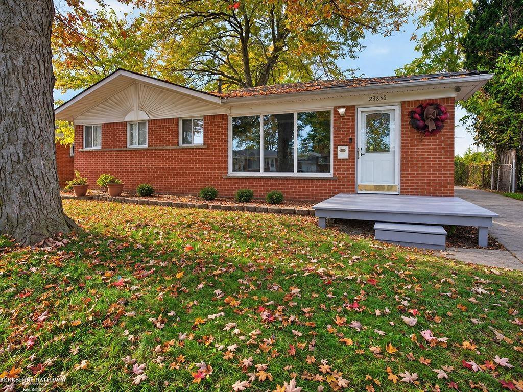 23835 Panama Avenue, Warren, MI 48091