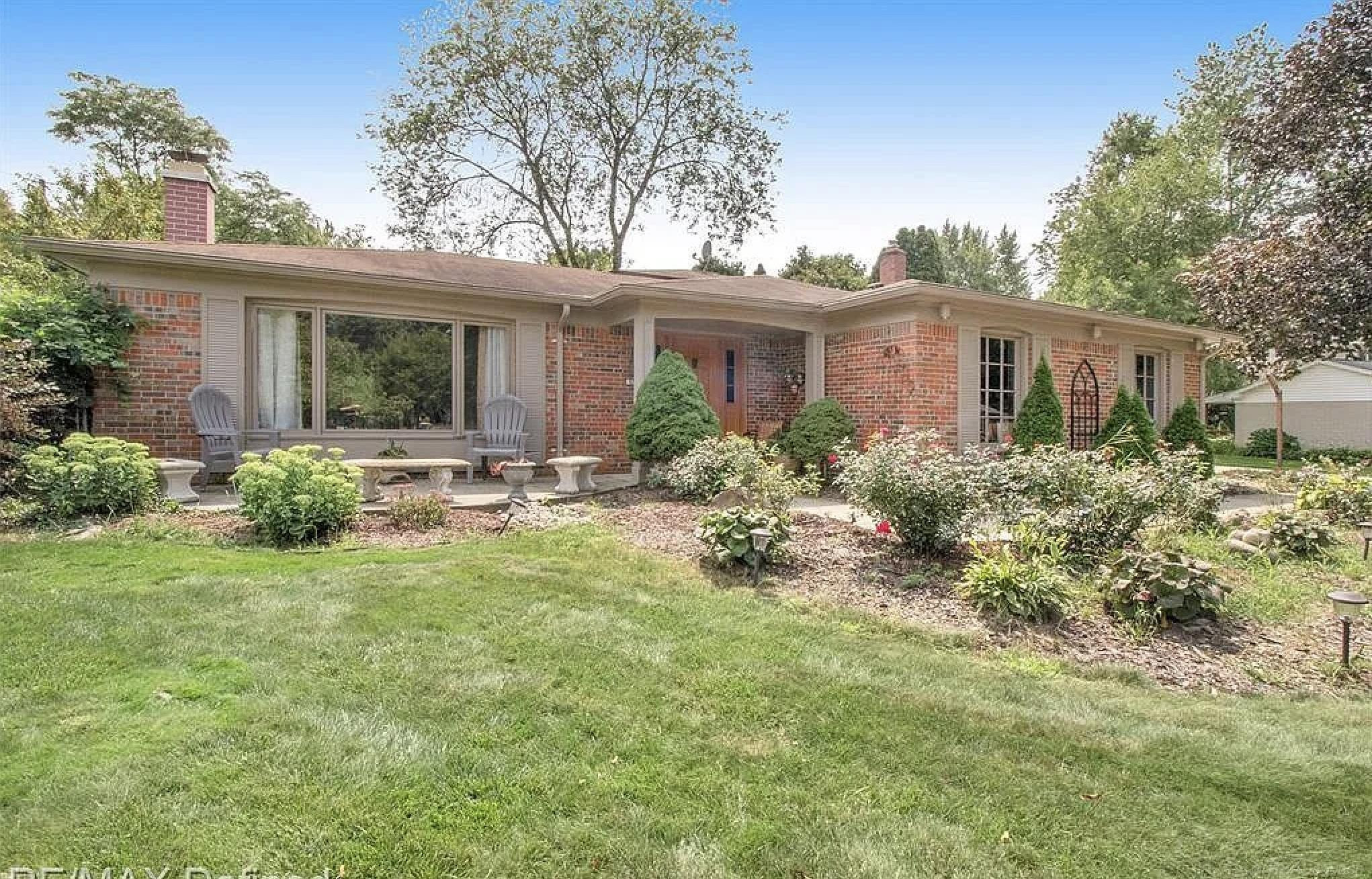 4302 stonehenge Court, Troy, MI 48098