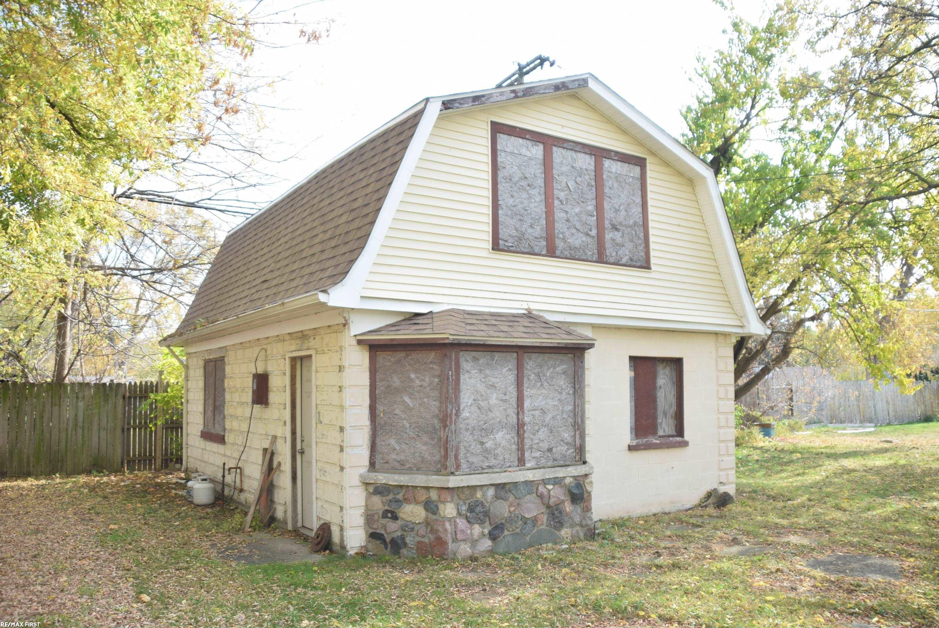 49510 Gratiot Avenue, Chesterfield, MI