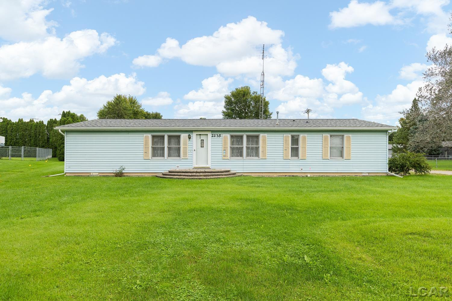 2135 Wolf Creek Highway, Adrian, MI 49221
