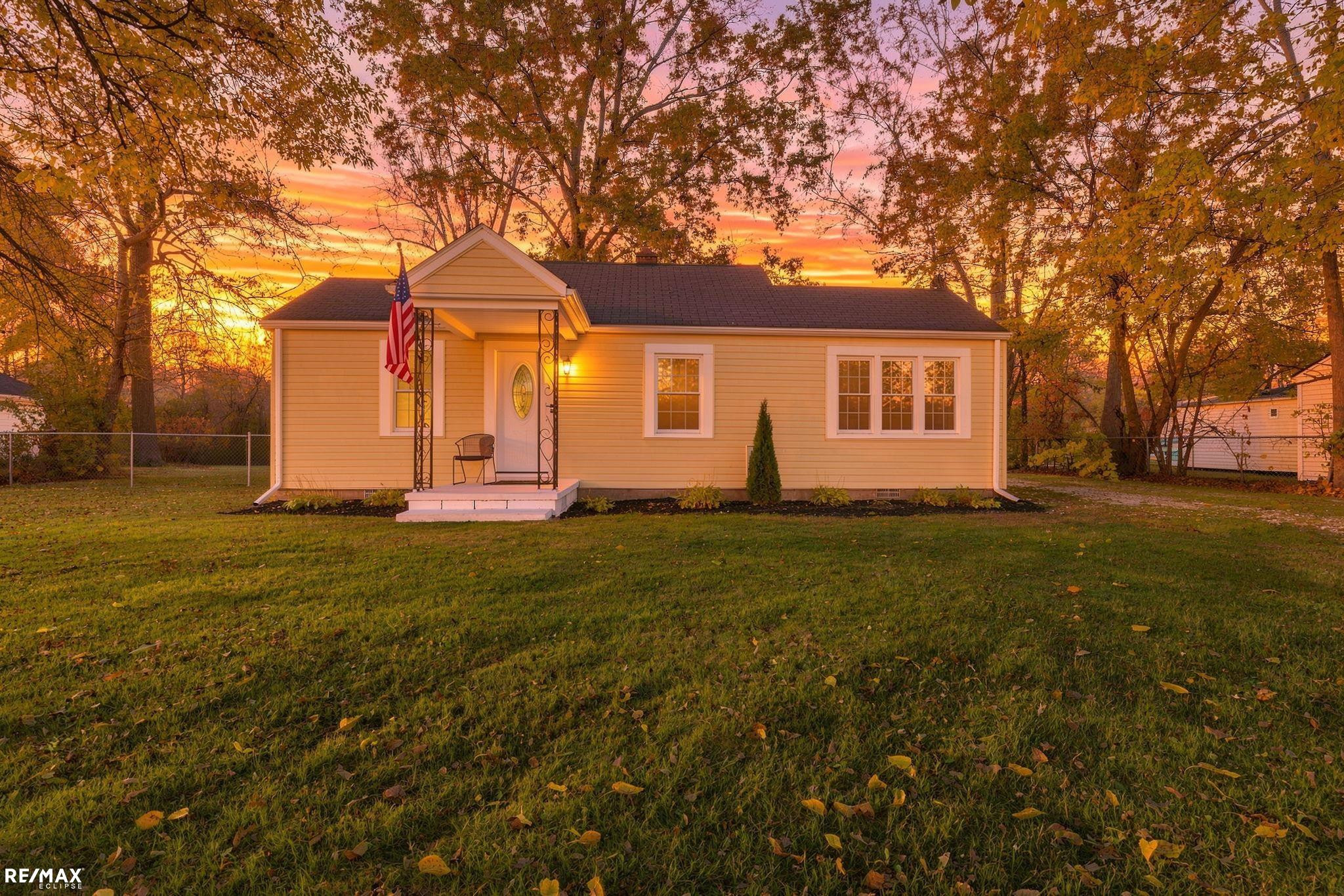 190 W Spencer Street, Belleville, MI 48111