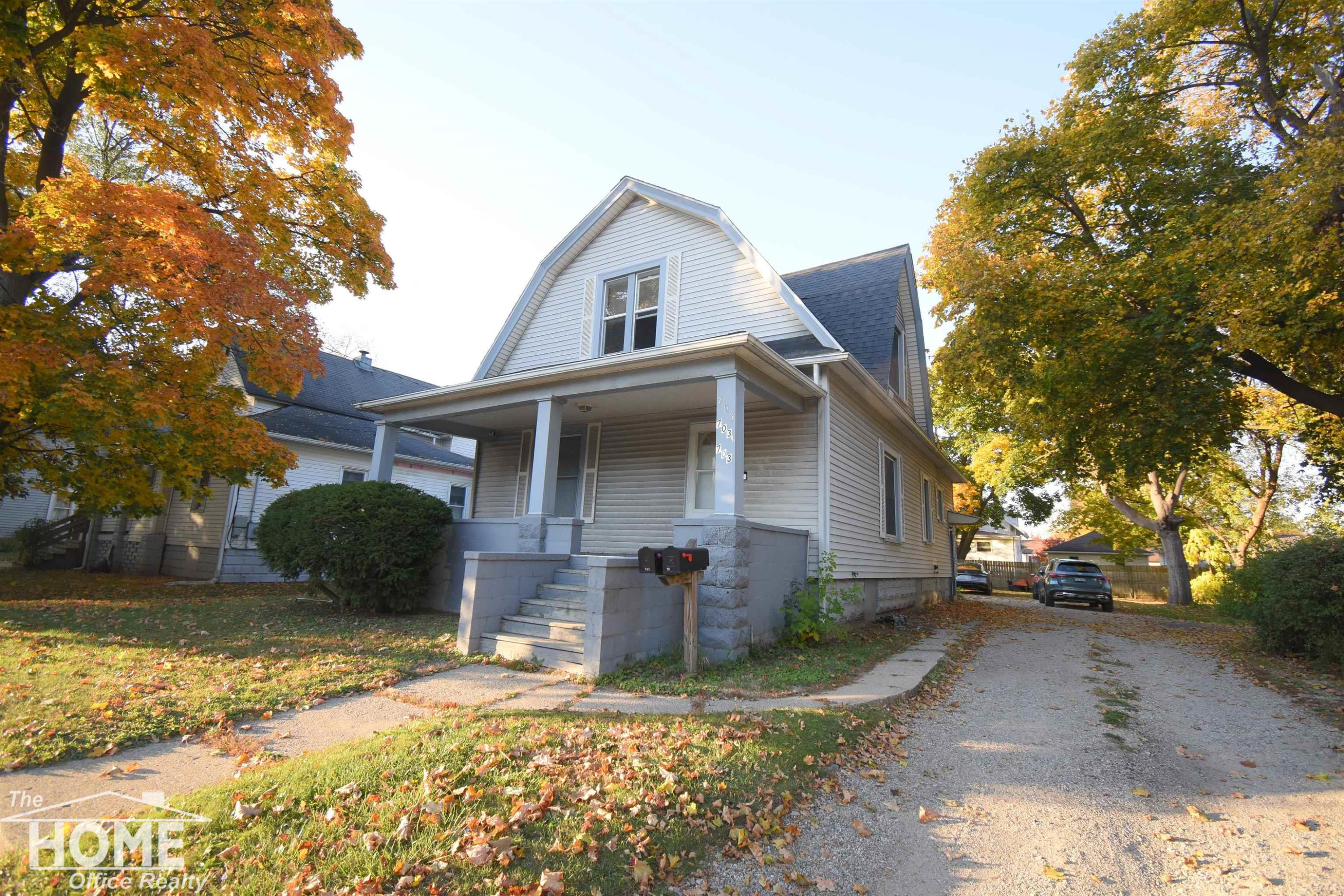 703 E Main Street, Owosso, MI 48867