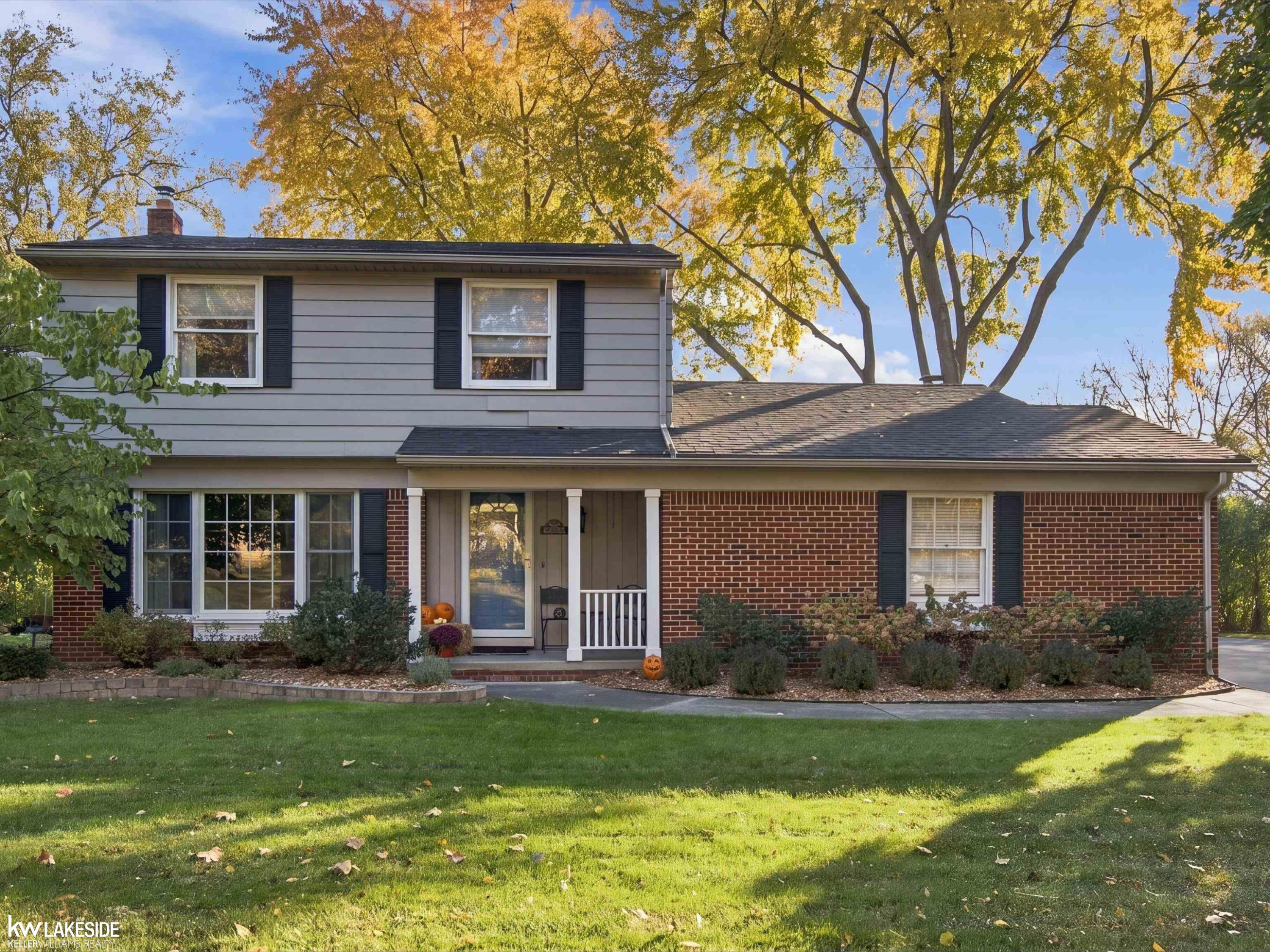 3862 Ruthland Drive, Troy, MI 48084