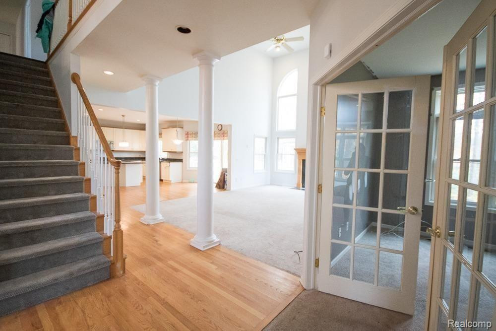 9645 WOODBEND Drive, Saline, MI 48176 — Photo 6