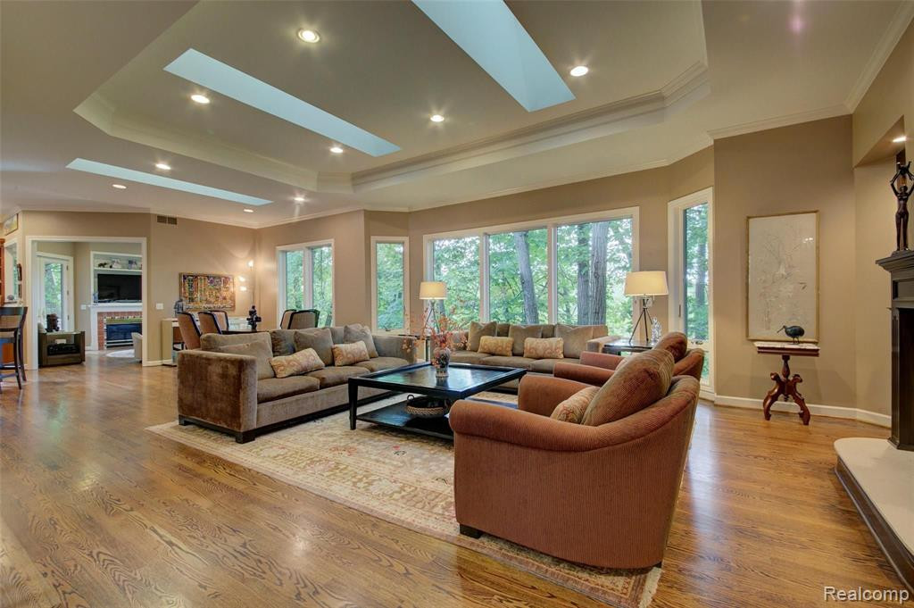 5017 Red Fox Run, Ann Arbor, MI 48105 — Photo 9