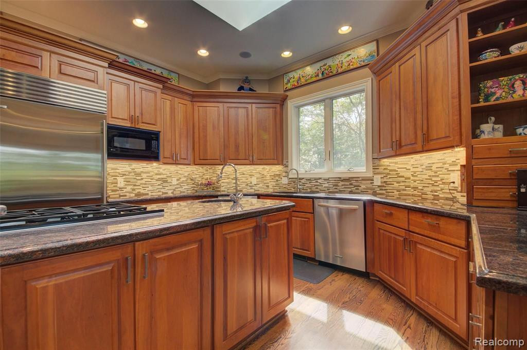 5017 Red Fox Run, Ann Arbor, MI 48105 — Photo 21