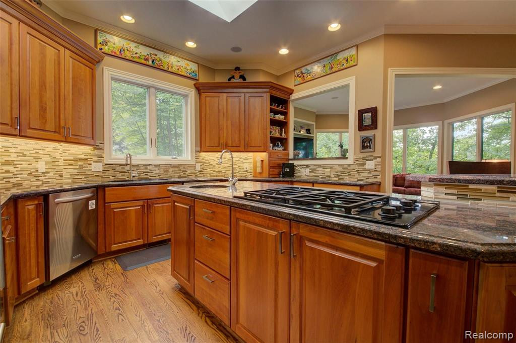 5017 Red Fox Run, Ann Arbor, MI 48105 — Photo 24