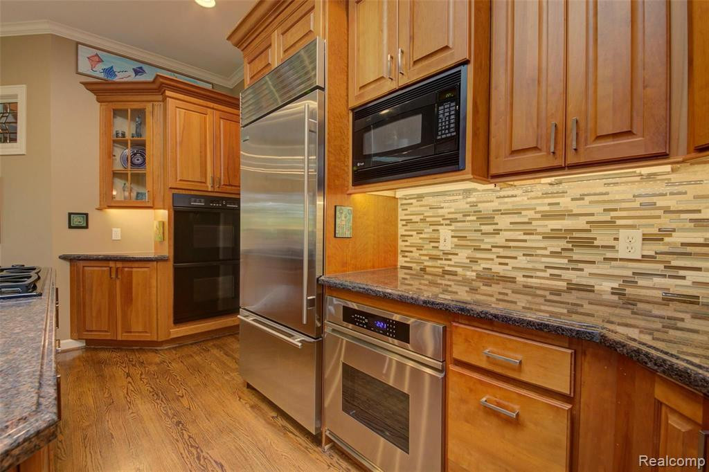 5017 Red Fox Run, Ann Arbor, MI 48105 — Photo 27