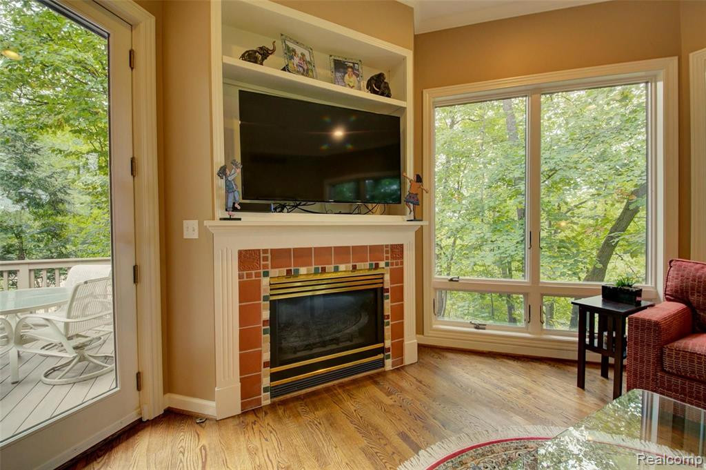 5017 Red Fox Run, Ann Arbor, MI 48105 — Photo 32