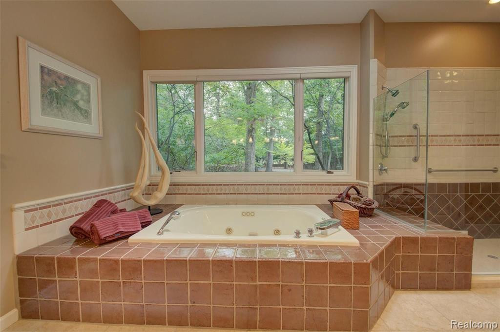 5017 Red Fox Run, Ann Arbor, MI 48105 — Photo 51