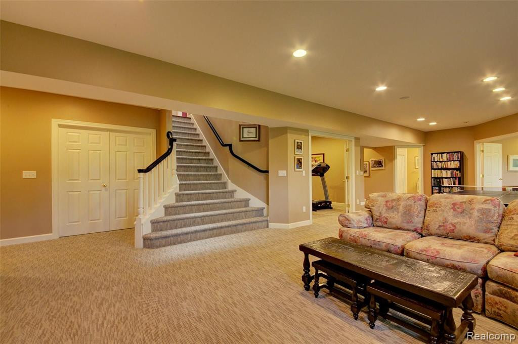 5017 Red Fox Run, Ann Arbor, MI 48105 — Photo 52