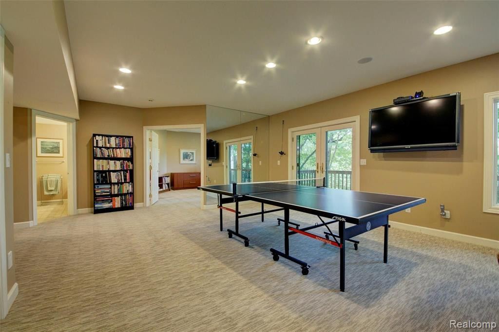 5017 Red Fox Run, Ann Arbor, MI 48105 — Photo 55