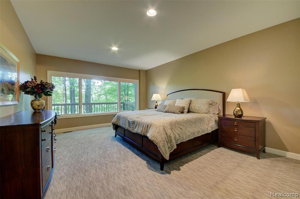 5017 Red Fox Run, Ann Arbor, MI 48105 — Photo 61