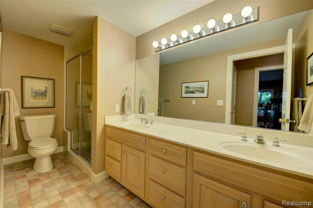 5017 Red Fox Run, Ann Arbor, MI 48105 — Photo 64