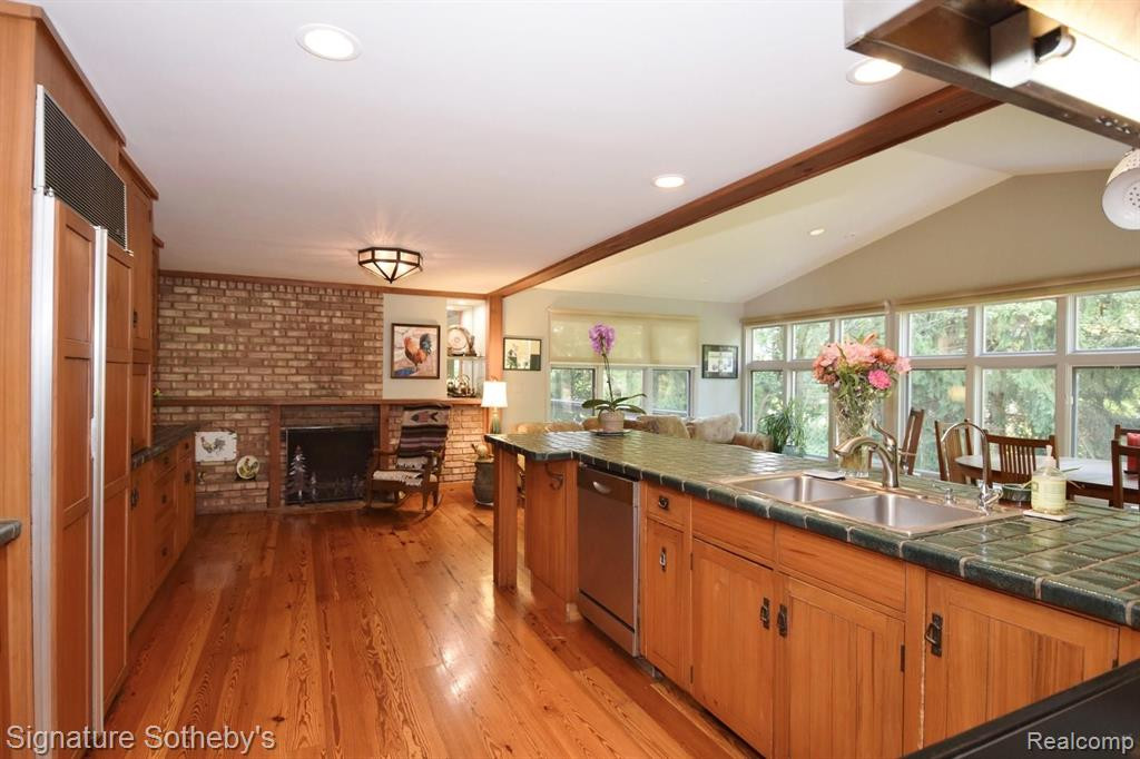 5939 DARB LAKE Drive, West Bloomfield, MI 48324 — Photo 17