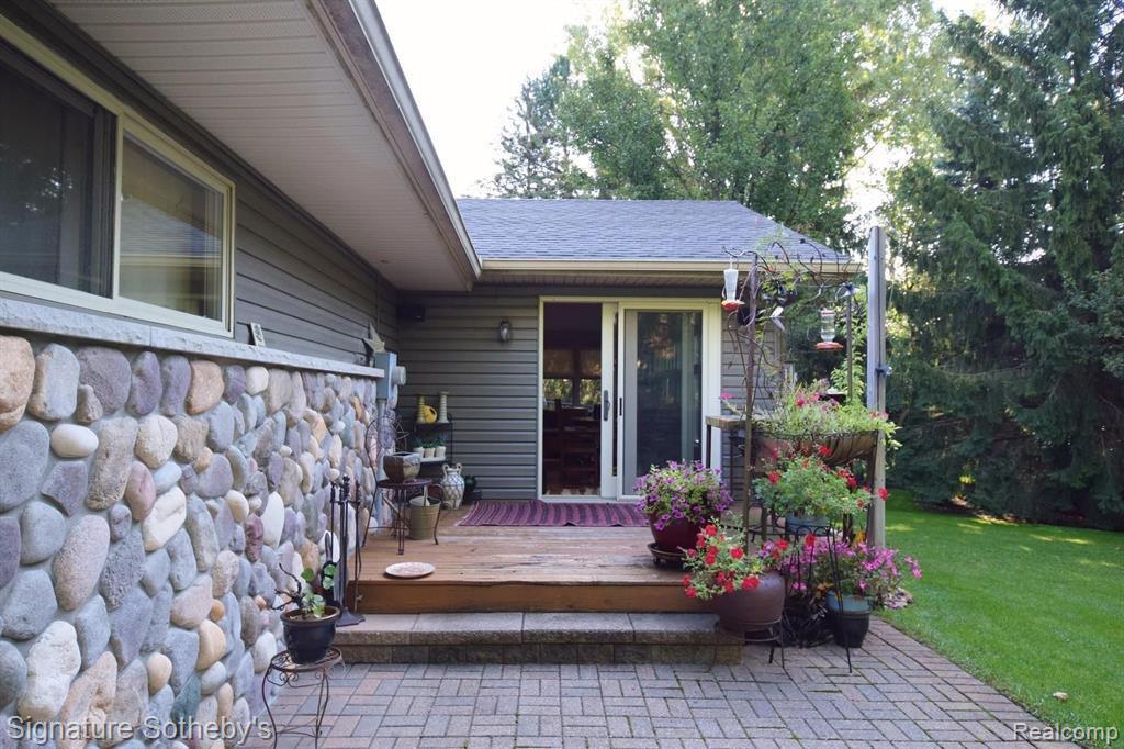 5939 DARB LAKE Drive, West Bloomfield, MI 48324 — Photo 19