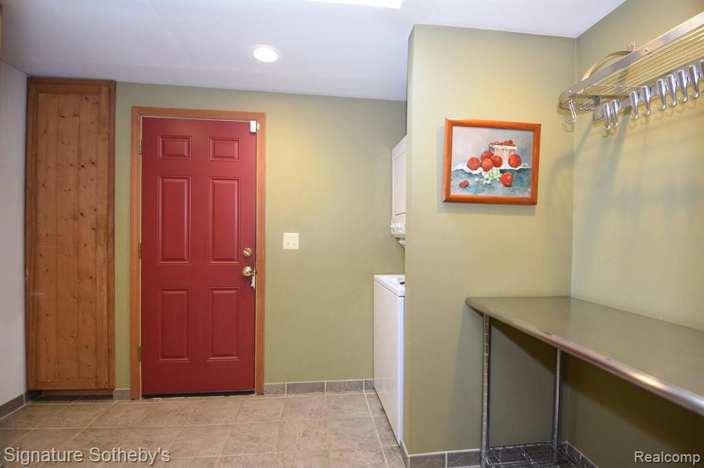 5939 DARB LAKE Drive, West Bloomfield, MI 48324 — Photo 27