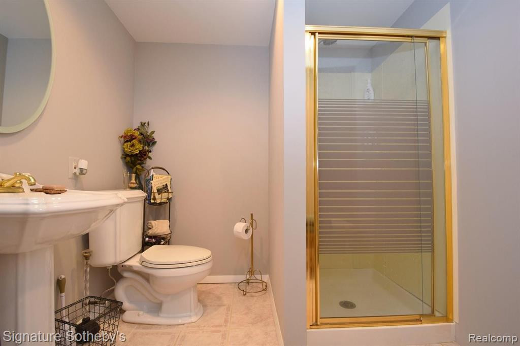 5939 DARB LAKE Drive, West Bloomfield, MI 48324 — Photo 33