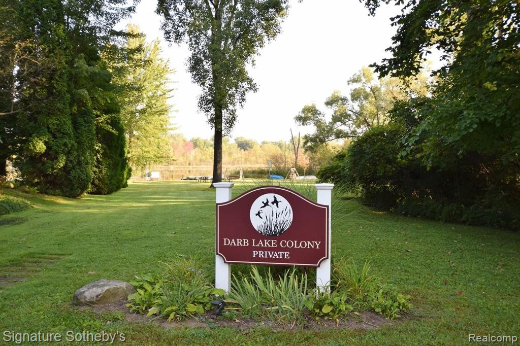 5939 DARB LAKE Drive, West Bloomfield, MI 48324 — Photo 40