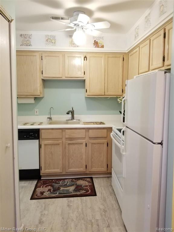 1127 S LAKE Drive, Novi, MI 48377 — Photo 8