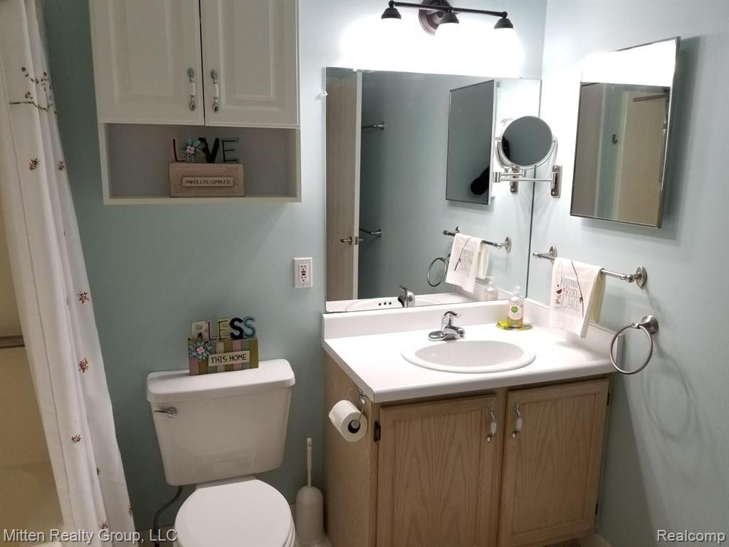 1127 S LAKE Drive, Novi, MI 48377 — Photo 13
