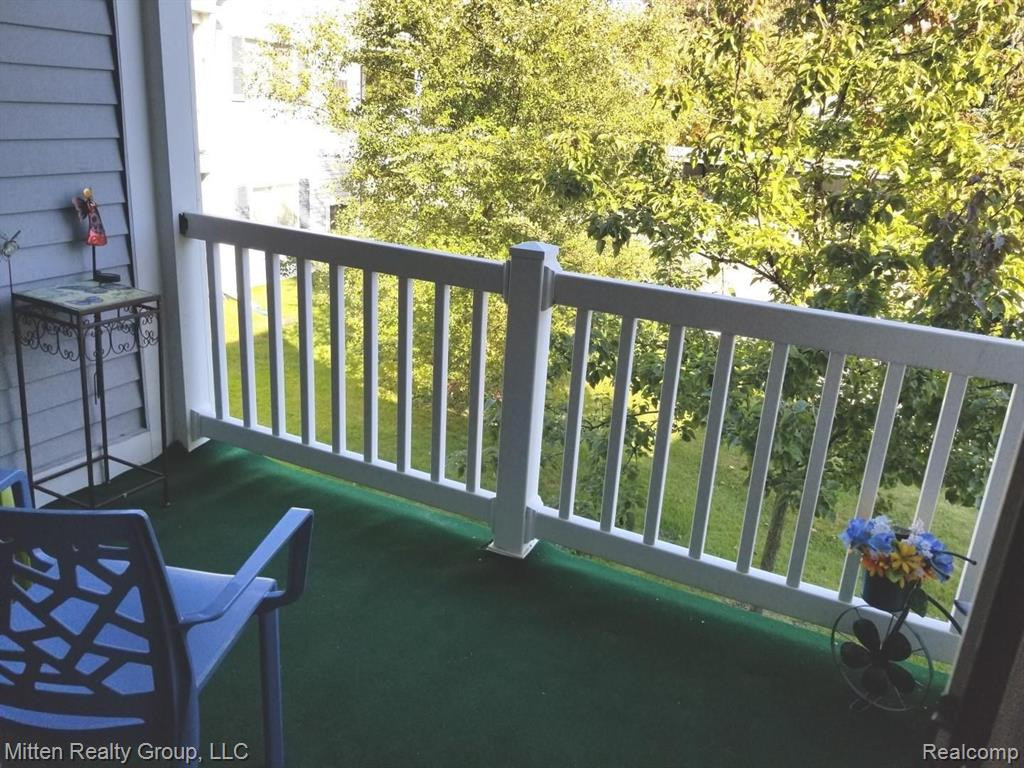 1127 S LAKE Drive, Novi, MI 48377 — Photo 18