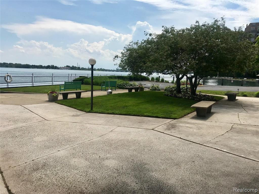 8200 E. Jefferson Avenue, 1206, Detroit, MI 48214 — Photo 13