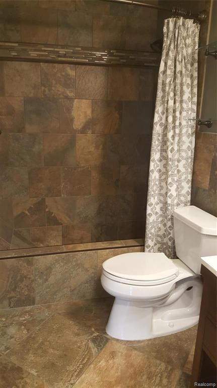 2445 RIVERSIDE, 102, Trenton, MI 48183 — Photo 30