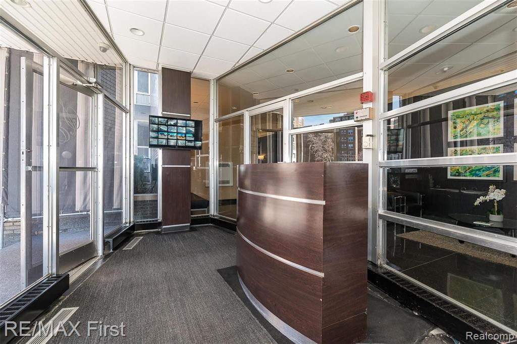 8200 Jefferson, 1702, Detroit, MI 48214 — Photo 31