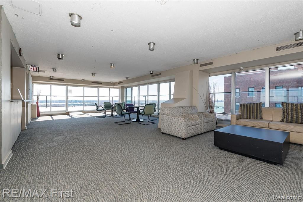 8200 Jefferson, 1702, Detroit, MI 48214 — Photo 33