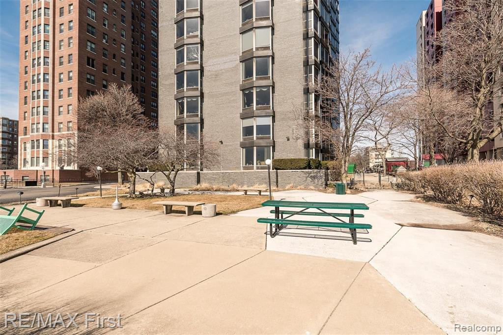 8200 Jefferson, 1702, Detroit, MI 48214 — Photo 15