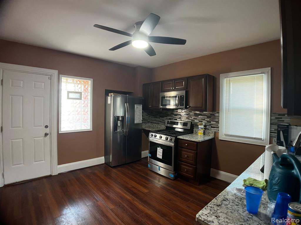 5435 BURNS Street, Detroit, MI 48213 — Photo 8