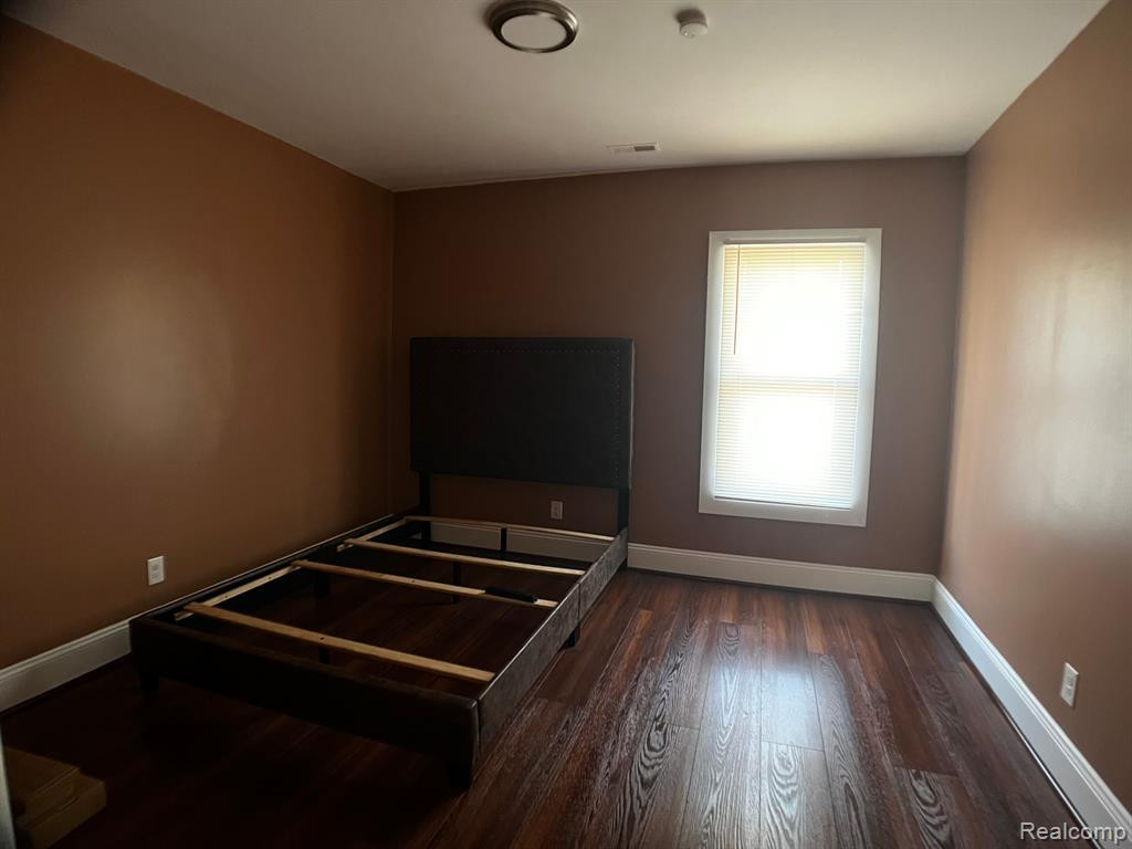 5435 BURNS Street, Detroit, MI 48213 — Photo 16