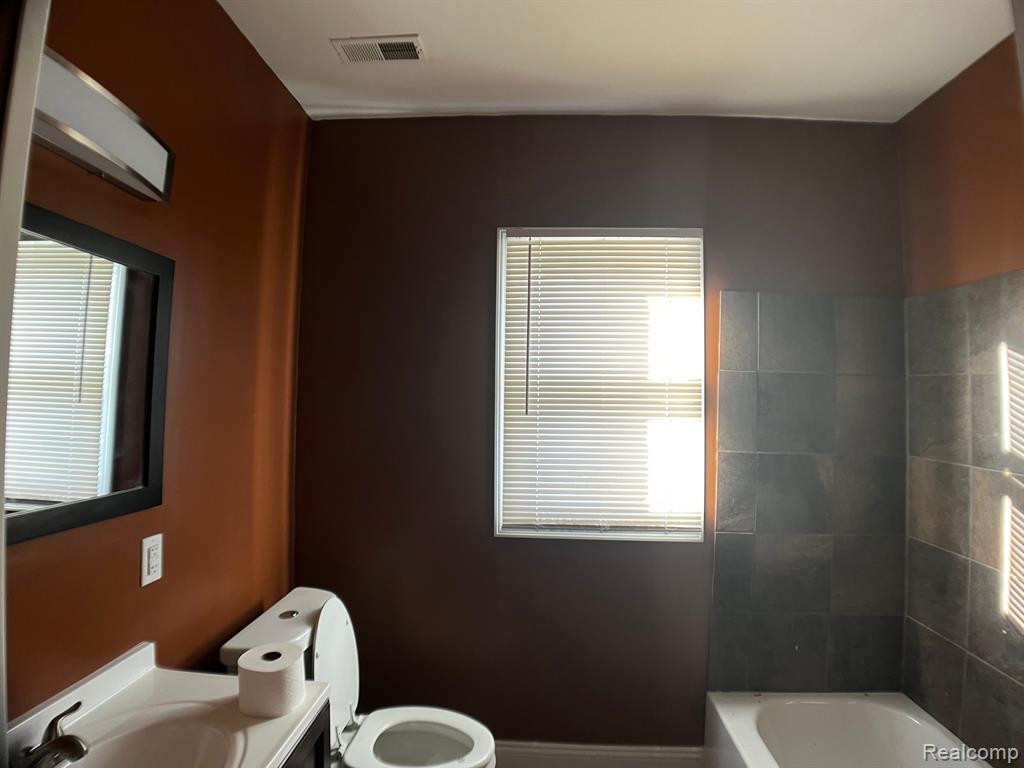 5435 BURNS Street, Detroit, MI 48213 — Photo 18