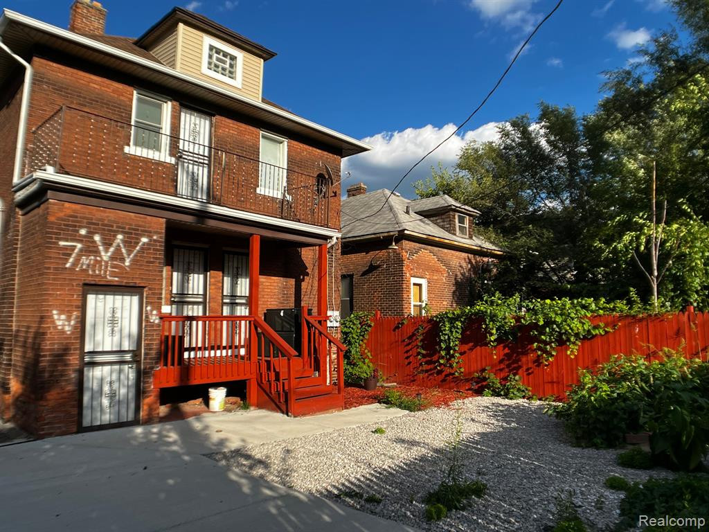 5435 BURNS Street, Detroit, MI 48213 — Photo 27