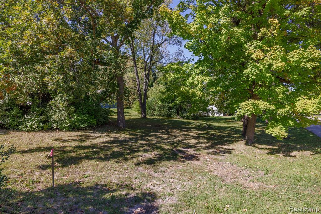 6112 Andersonville Road, Waterford, MI 48329 — Photo 5