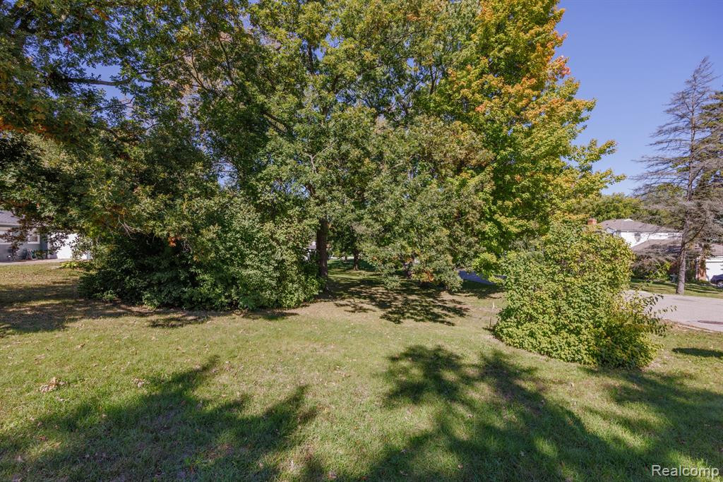 6112 Andersonville Road, Waterford, MI 48329 — Photo 6