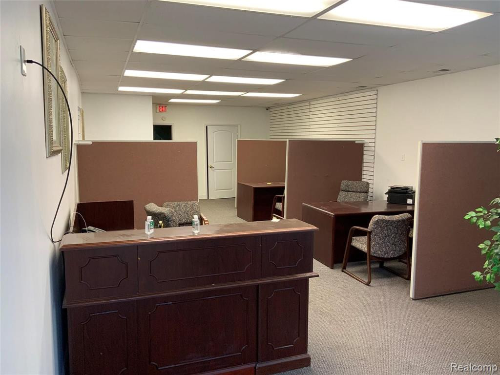 8 W MICHIGAN Avenue, Ypsilanti, MI 48197 — Photo 15
