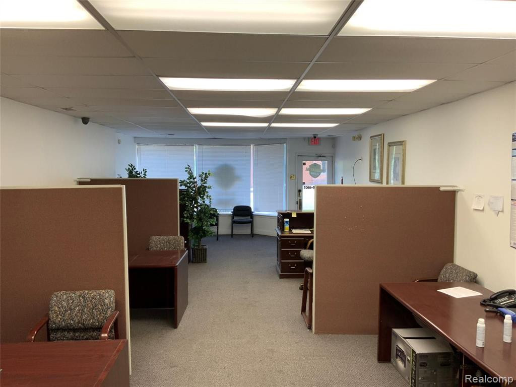8 W MICHIGAN Avenue, Ypsilanti, MI 48197 — Photo 18