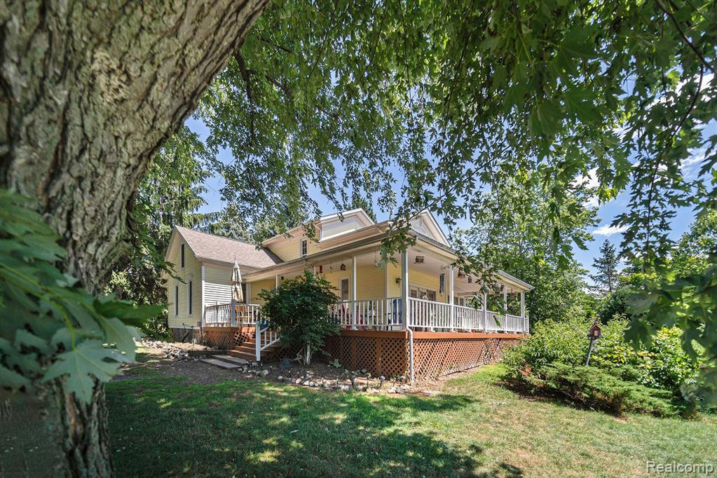 5125 VINES Road, Howell, MI 48843 — Photo 3
