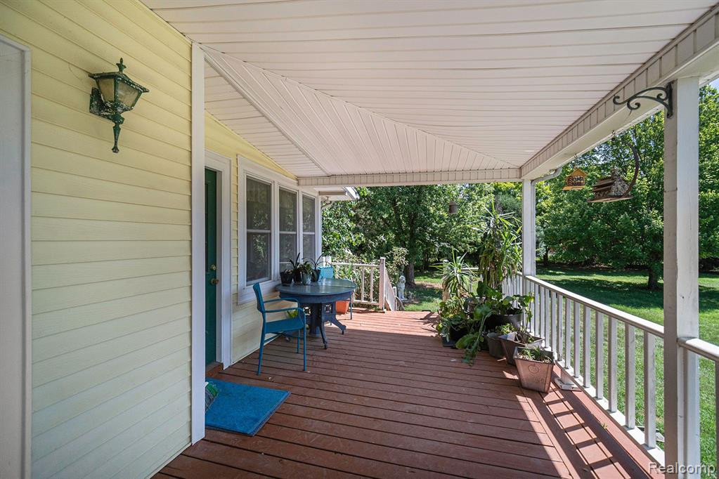 5125 VINES Road, Howell, MI 48843 — Photo 10