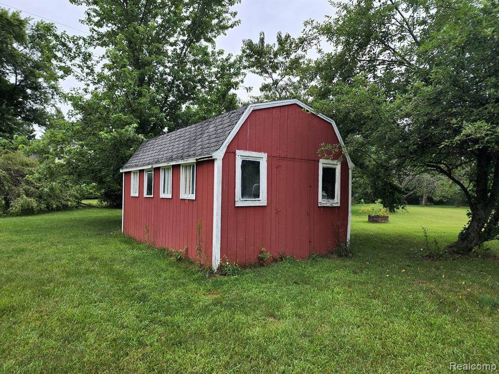5125 VINES Road, Howell, MI 48843 — Photo 34