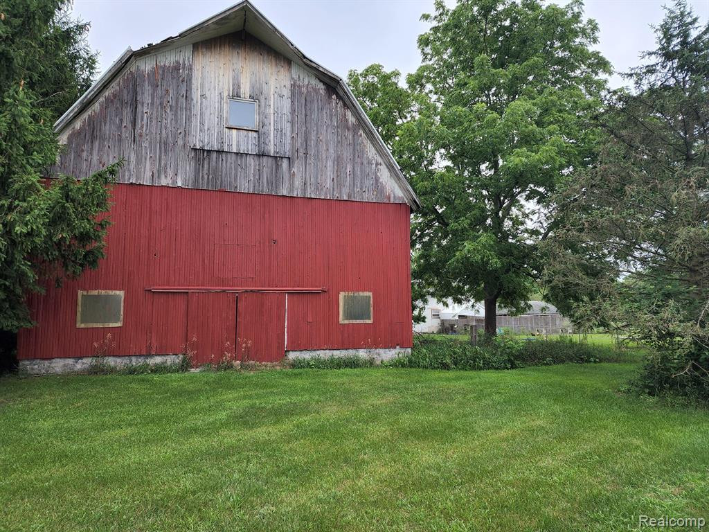 5125 VINES Road, Howell, MI 48843 — Photo 37
