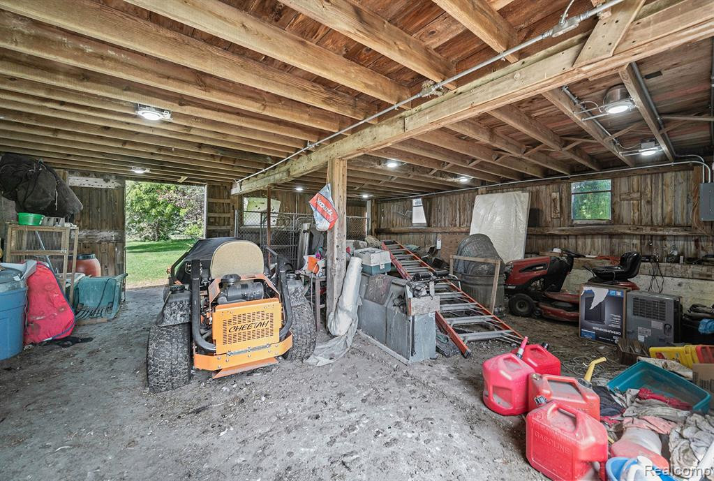 5125 VINES Road, Howell, MI 48843 — Photo 49