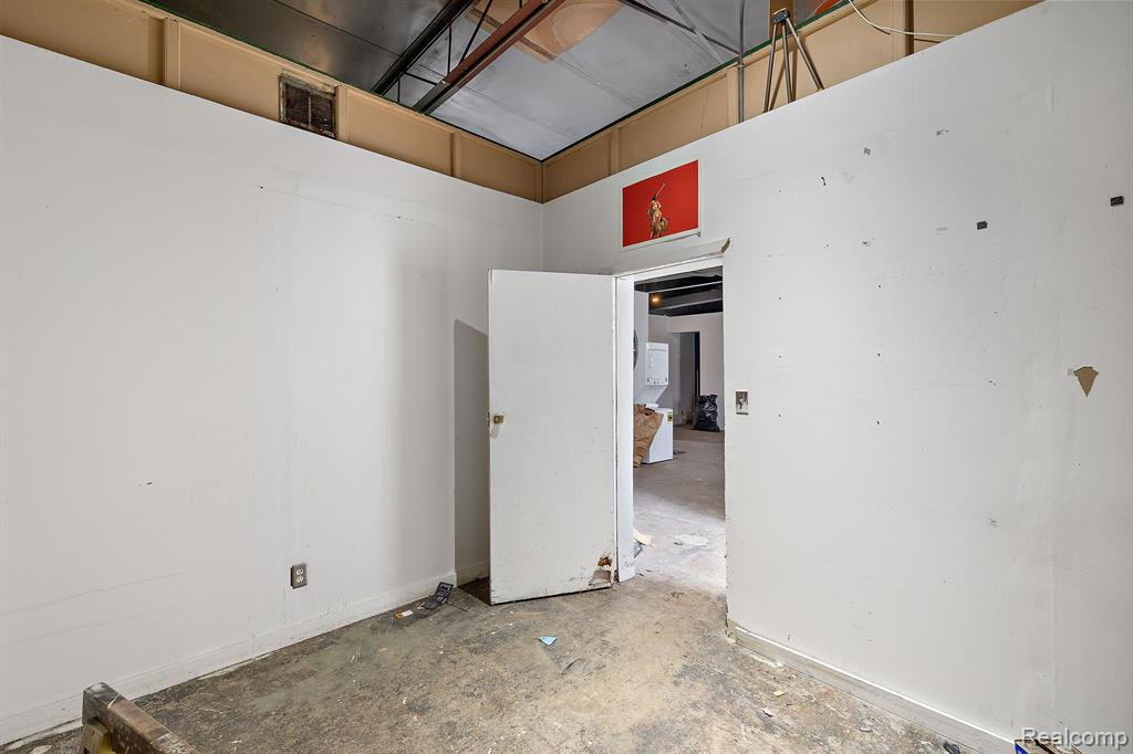 314 E BALTIMORE Street, Detroit, MI 48202 — Photo 5