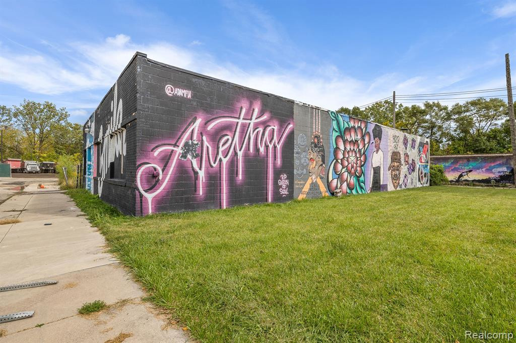 314 E BALTIMORE Street, Detroit, MI 48202 — Photo 17