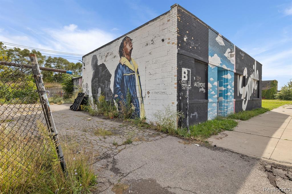 314 E BALTIMORE Street, Detroit, MI 48202 — Photo 20