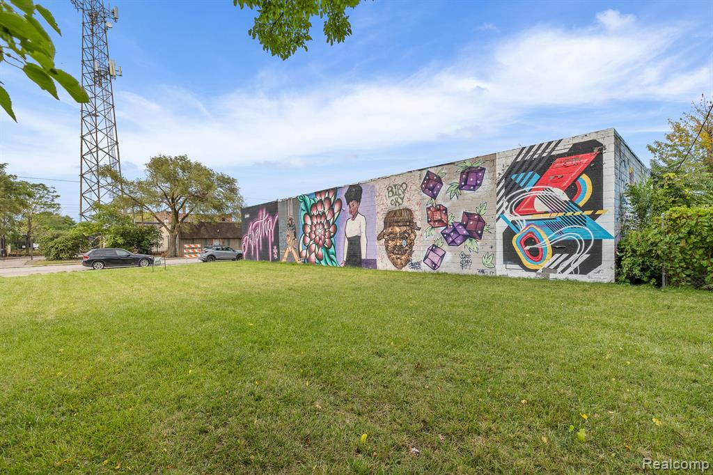 314 E BALTIMORE Street, Detroit, MI 48202 — Photo 21