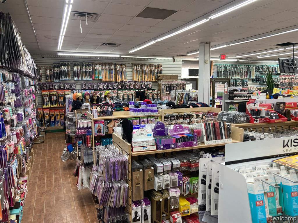 23841 W 7 MILE Road S, Detroit, MI 48219 — Photo 4