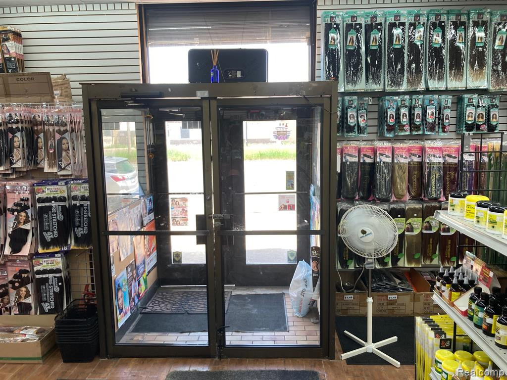 23841 W 7 MILE Road S, Detroit, MI 48219 — Photo 6